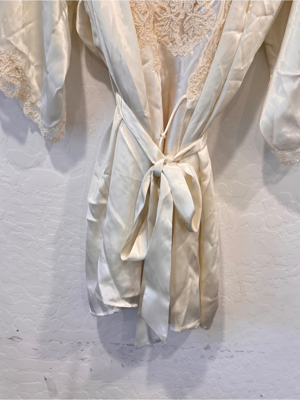 NWT Vintage Victorias Secret Robe nightgown Ivory Lace Trim Womens Medium Beaded - Picture 3 of 14